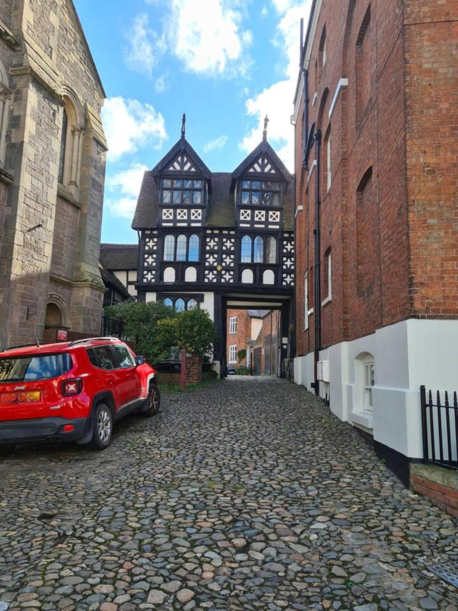 Cosy Corner - Town Centre Flat With Free Nearby Parking Apartman Shrewsbury Kültér fotó